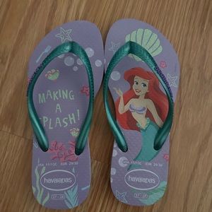 Girls Ariel Flip Flops 11/12C